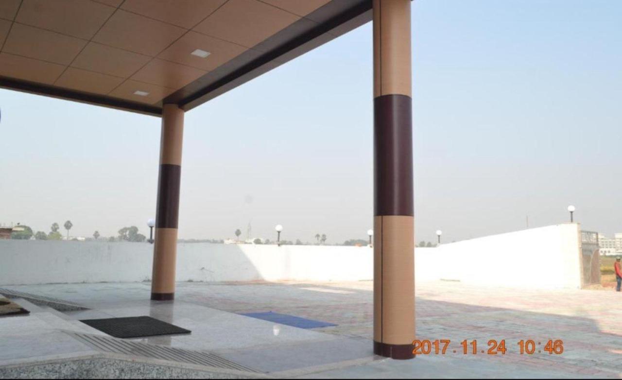 Hotel Mariya International Bodh-Gajá Kültér fotó