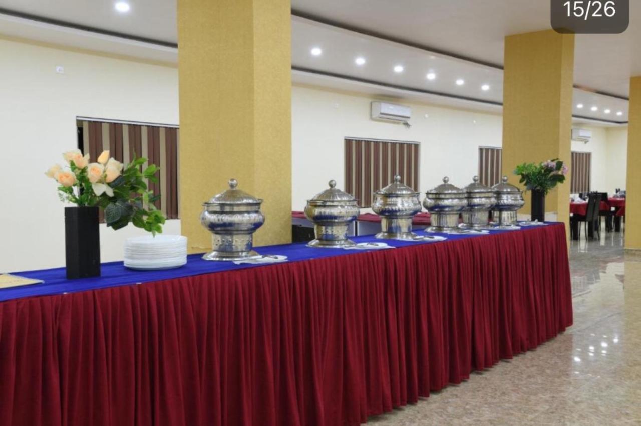 Hotel Mariya International Bodh-Gajá Kültér fotó